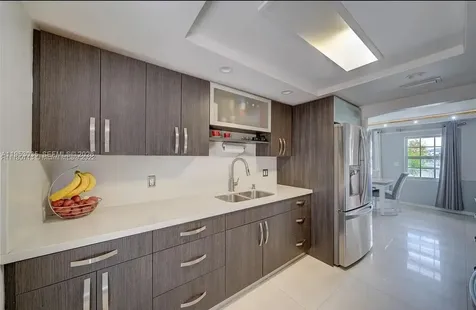 801 E 16th Place Hialeah FL 33010