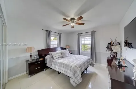 801 E 16th Place Hialeah FL 33010