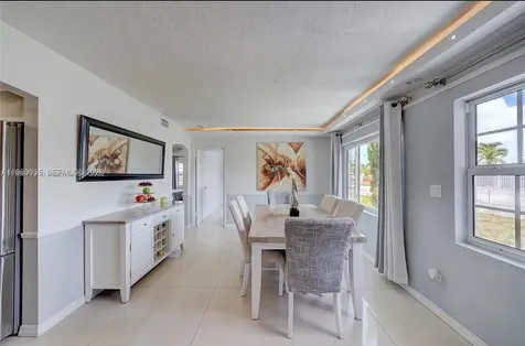 801 E 16th Place Hialeah FL 33010