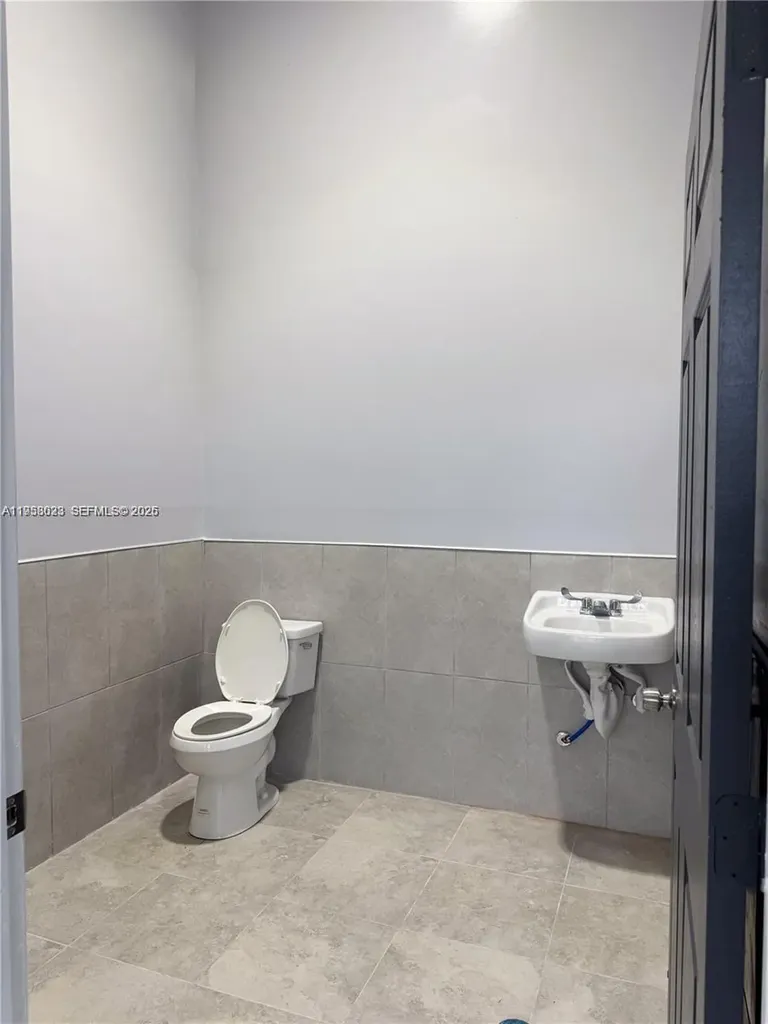 4030 Pembroke Road Hollywood FL 33021