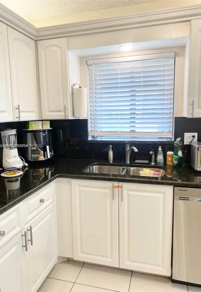 8089 Sweetbriar Way Boca Raton FL 33496