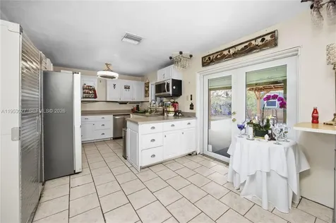 1526 NE 4th Terrace Cape Coral FL 33909