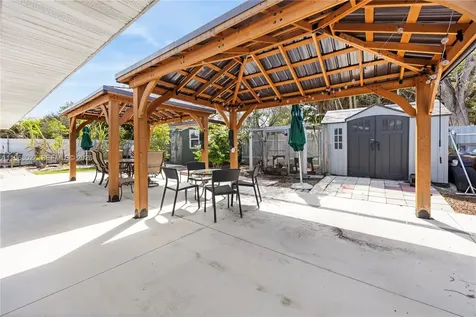 1526 NE 4th Terrace Cape Coral FL 33909