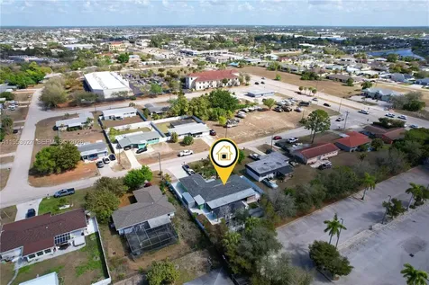 1526 NE 4th Terrace Cape Coral FL 33909