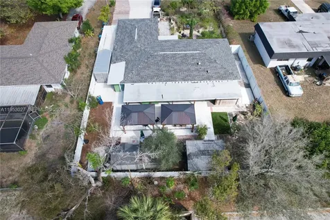 1526 NE 4th Terrace Cape Coral FL 33909