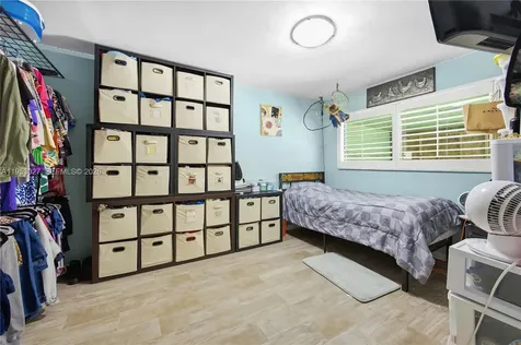 1526 NE 4th Terrace Cape Coral FL 33909