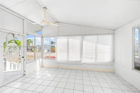 5611 SW 32nd Terrace Dania Beach FL 33312
