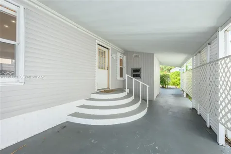 5611 SW 32nd Terrace Dania Beach FL 33312