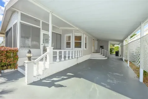 5611 SW 32nd Terrace Dania Beach FL 33312