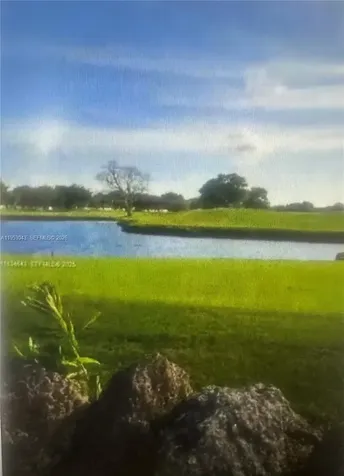 13715 Kendale Lakes Circle Miami FL 33183