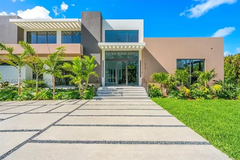 5825 SW 111th Terrace Pinecrest FL 33156