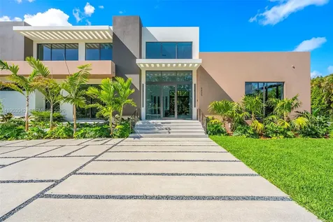 5825 SW 111th Terrace Pinecrest FL 33156