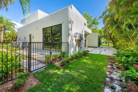 5825 SW 111th Terrace Pinecrest FL 33156