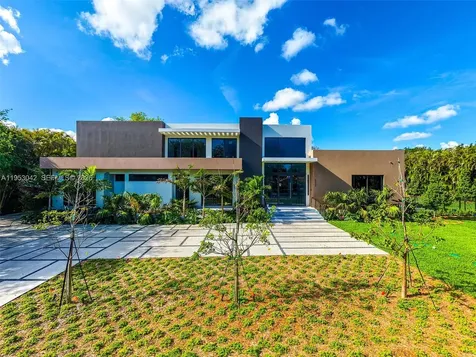 5825 SW 111th Terrace Pinecrest FL 33156
