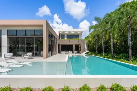 5825 SW 111th Terrace Pinecrest FL 33156