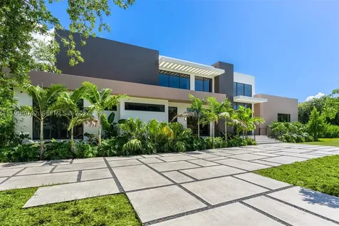 5825 SW 111th Terrace Pinecrest FL 33156