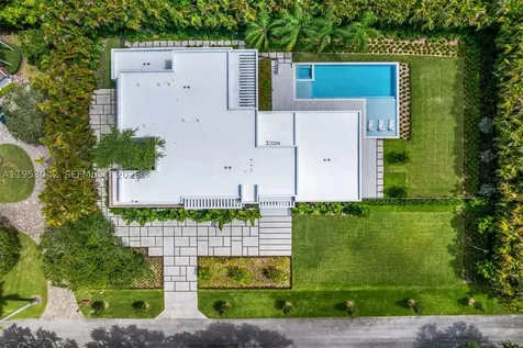 5825 SW 111th Terrace Pinecrest FL 33156
