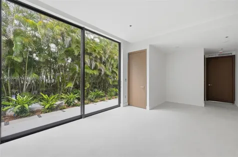 5825 SW 111th Terrace Pinecrest FL 33156
