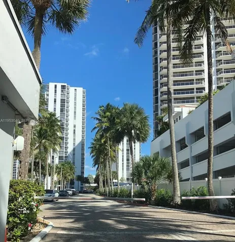 20515 E Country Club Drive Aventura FL 33180