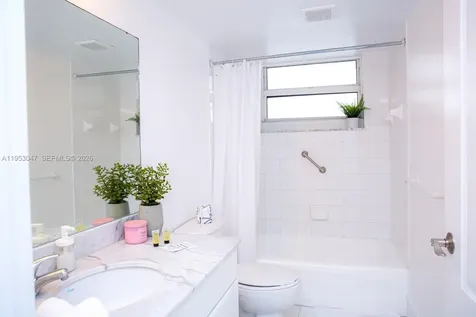 1200 Brickell Bay Drive Miami FL 33131