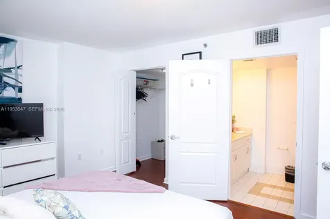 1200 Brickell Bay Drive Miami FL 33131