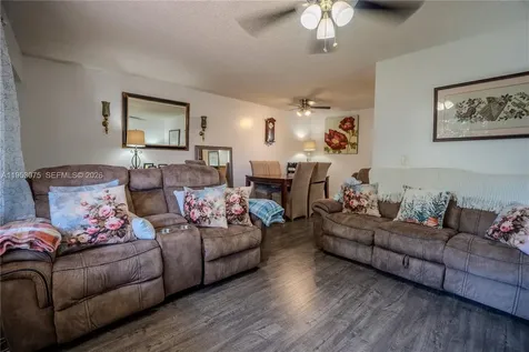 251 SW 134th Way Pembroke Pines FL 33027