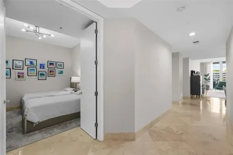 100 S Pointe Drive Miami Beach FL 33139