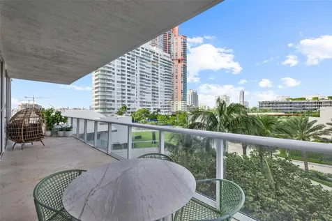 100 S Pointe Drive Miami Beach FL 33139
