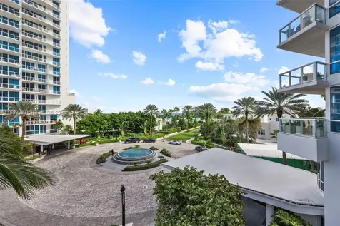 100 S Pointe Drive Miami Beach FL 33139