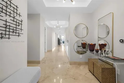 100 S Pointe Drive Miami Beach FL 33139