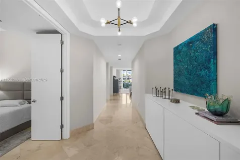 100 S Pointe Drive Miami Beach FL 33139