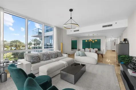 100 S Pointe Drive Miami Beach FL 33139