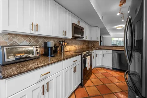7890 SW 86th Street Miami FL 33143