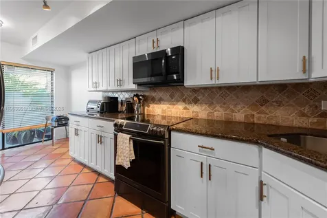 7890 SW 86th Street Miami FL 33143