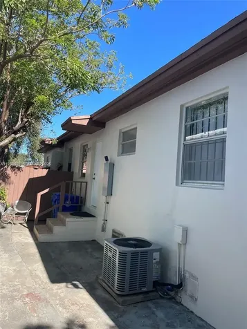 1790 NW 19th Street Miami FL 33125