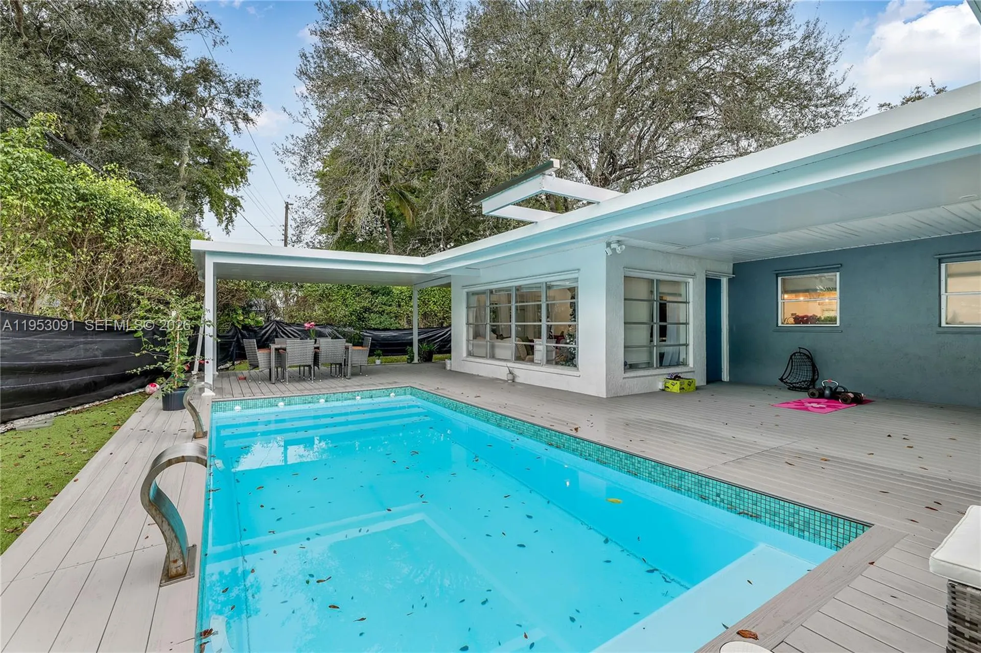 5712 Monroe Street Hollywood FL 33023