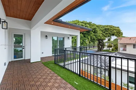 3495 SW 3rd Avenue Miami FL 33145