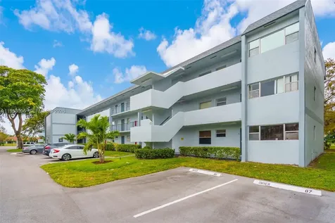 8411 Lagos De Campo Boulevard Tamarac FL 33321