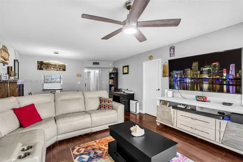 8411 Lagos De Campo Boulevard Tamarac FL 33321