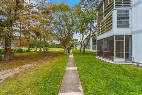 8411 Lagos De Campo Boulevard Tamarac FL 33321