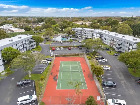 8411 Lagos De Campo Boulevard Tamarac FL 33321