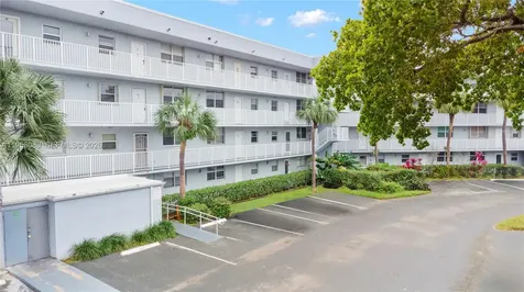 117 Royal Park Drive Oakland Park FL 33309