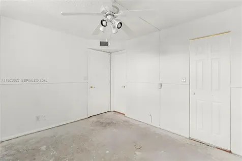 117 Royal Park Drive Oakland Park FL 33309