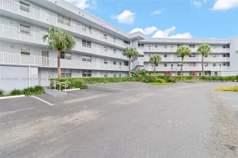 117 Royal Park Drive Oakland Park FL 33309
