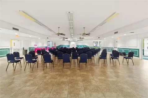 117 Royal Park Drive Oakland Park FL 33309