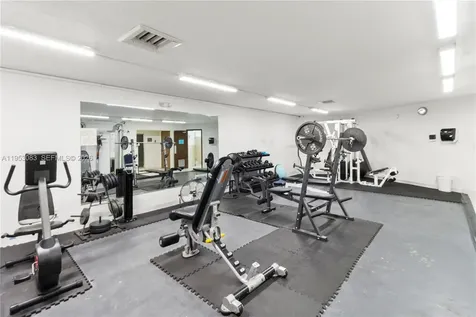117 Royal Park Drive Oakland Park FL 33309
