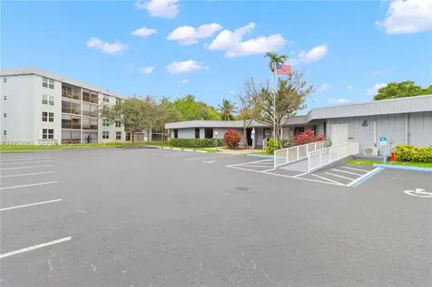 117 Royal Park Drive Oakland Park FL 33309