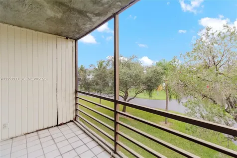 117 Royal Park Drive Oakland Park FL 33309