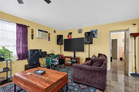 6861 SW 1st Court Pembroke Pines FL 33023