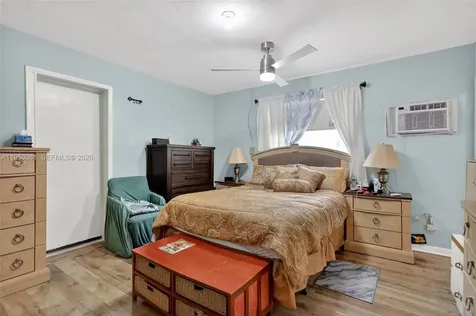 6861 SW 1st Court Pembroke Pines FL 33023